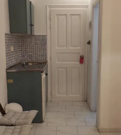 Lägenhetshotell Loukia & 3*