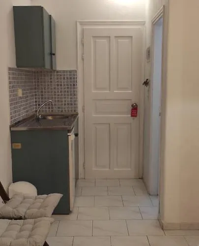 Aparthotel Loukia & 3*