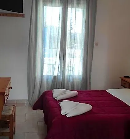 Loukia & Studios Aparthotel 3*