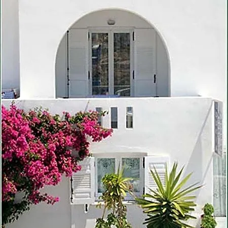 Loukia & Studios Aparthotel 3*