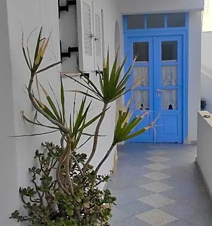 Loukia & Studios 3* Naousa (Paros)